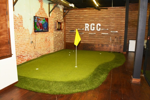 Tucson Indoor Putting Green